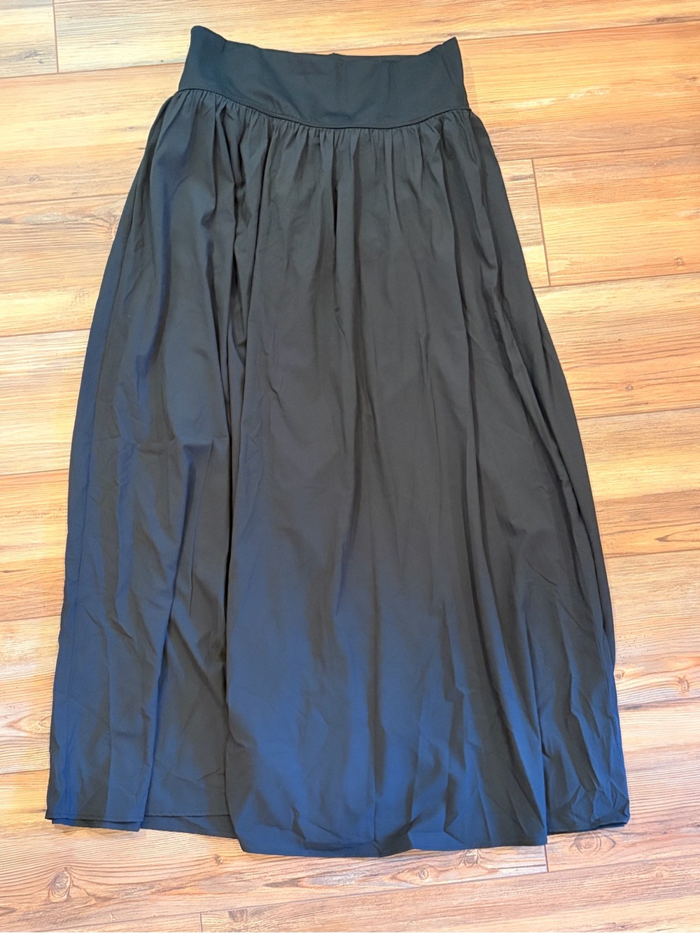 HALARA Black Maxi Skirt with Stretch Waistband